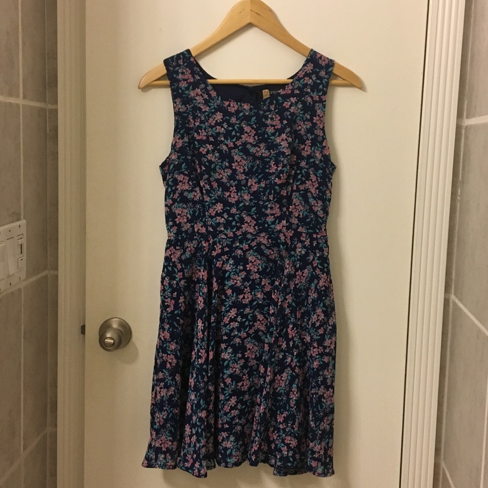 Flowery semiformal dress